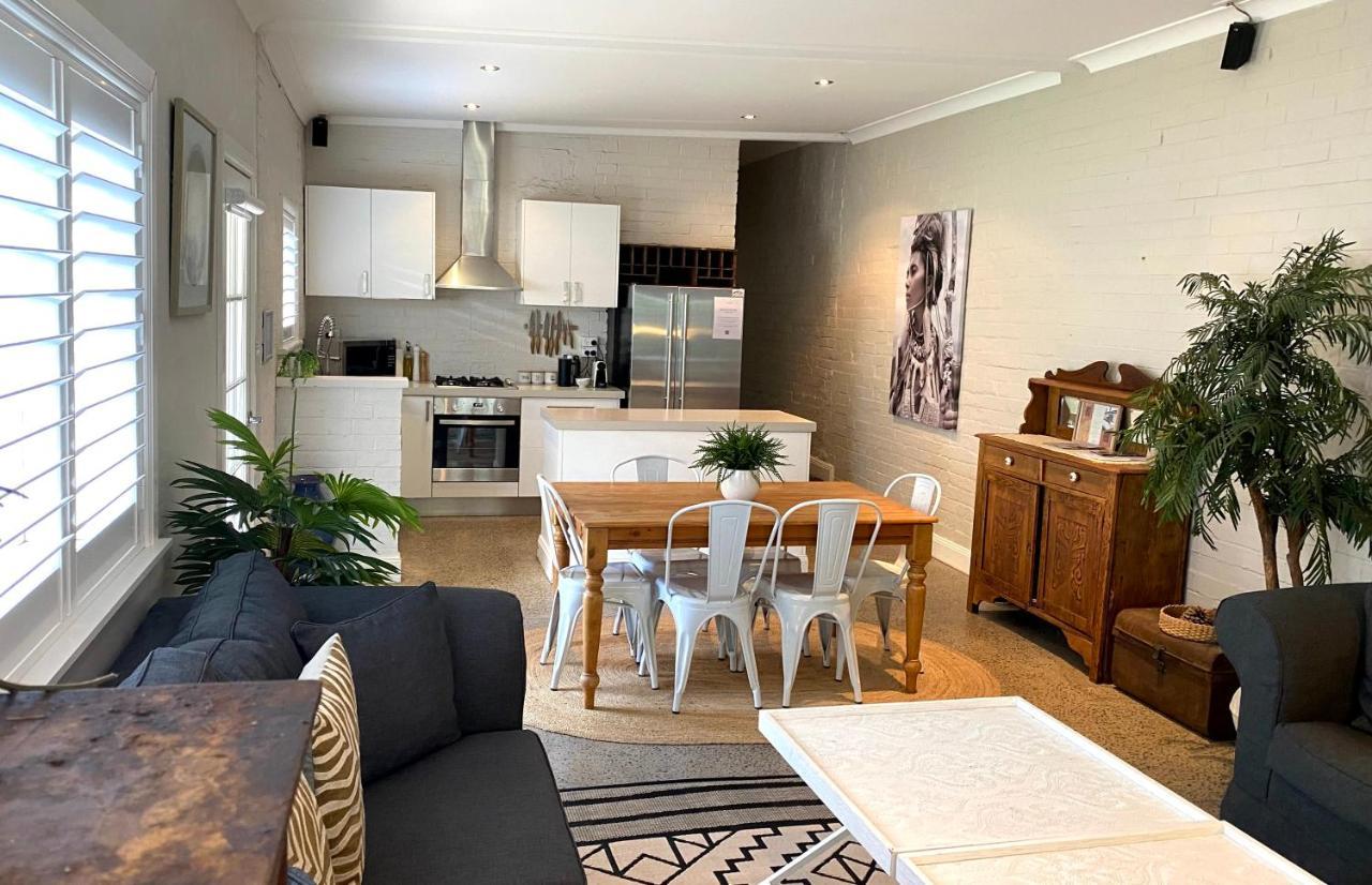 The Edward Townhouse 157 - Steps To Town Villa ออเรนจ์ ภายนอก รูปภาพ